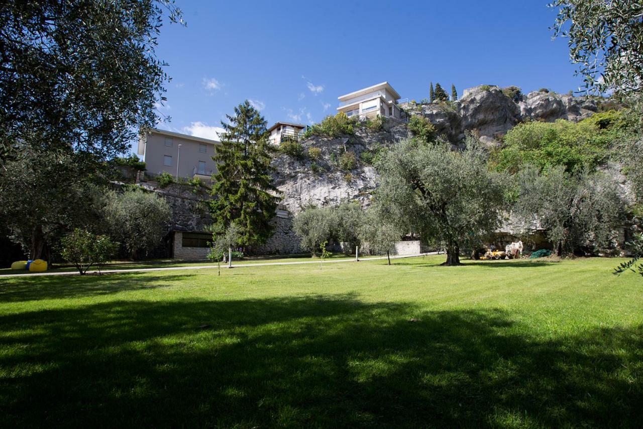 Apartments Suster Torbole Sul Garda ภายนอก รูปภาพ